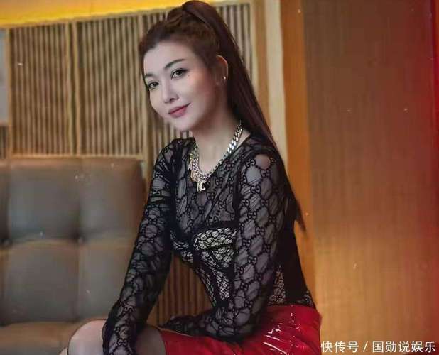 娱乐圈靠脸赚钱还违法？顶级女星被举报，饭圈替身代拍丑闻惹众怒